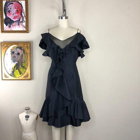Monique Lhuillier Dresses & Skirts - Monique Luhllier Cold Shoulder Midi Cocktail Dress